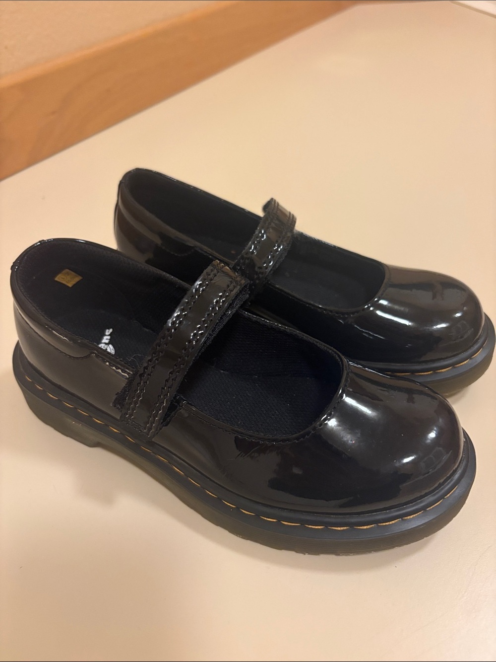 Dr. Martens Girls' Black Patent Mary Jane Shoes size 1